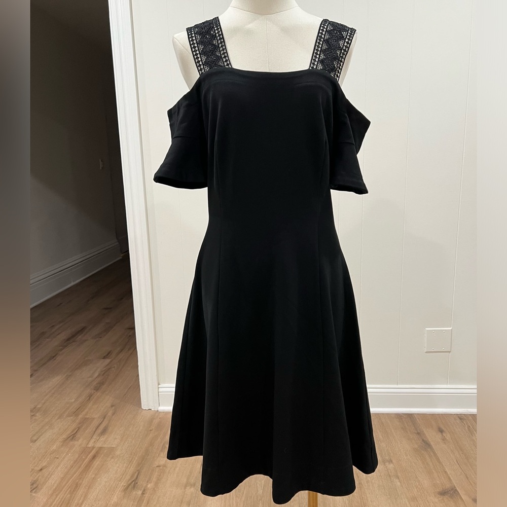 Yigal Azrouel  Pointe Cold Shoulder  Dress Size 6 - Picture 11 of 16